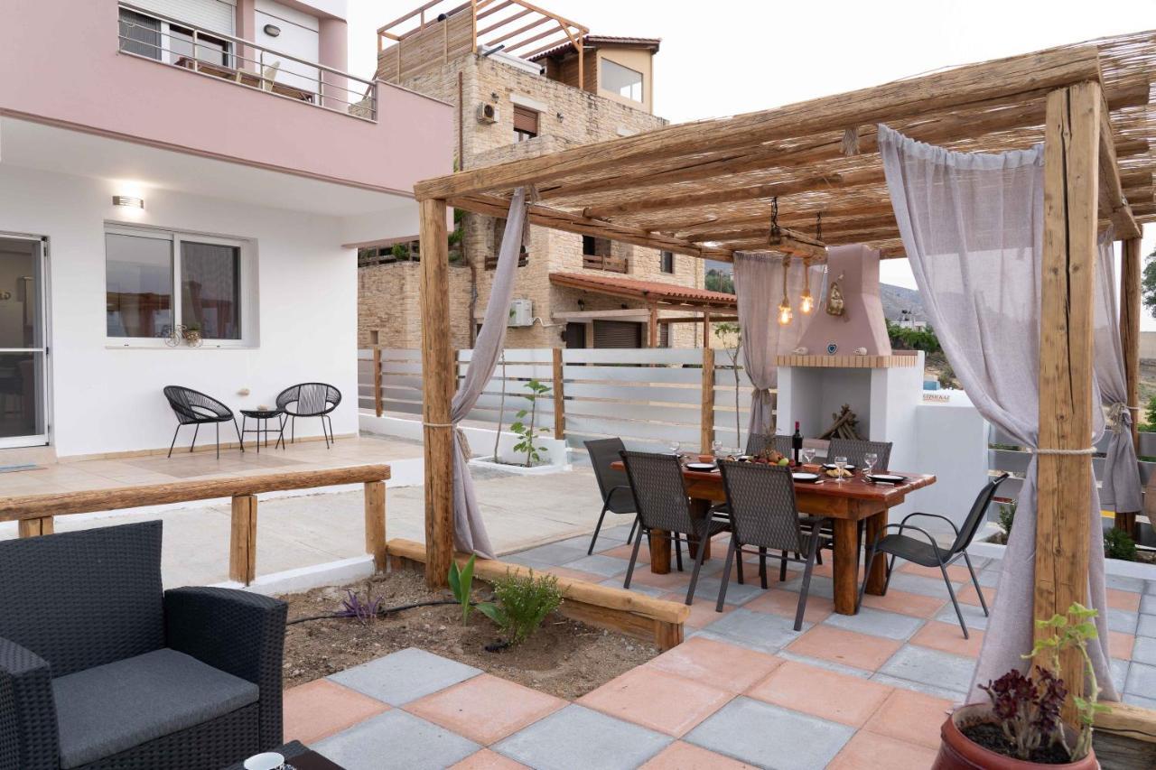 Haritos Holidays Home Pombia Exterior foto